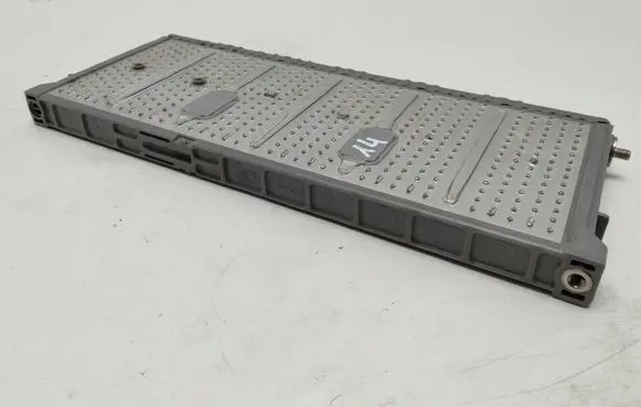 Toyota Yaris Hybrid / electric car battery 