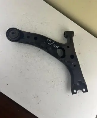 Toyota RAV 4 (XA20) Front lower control arm/wishbone
