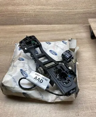 Ford Focus Front door exterior handle/bracket 1732427 AC6T14F302