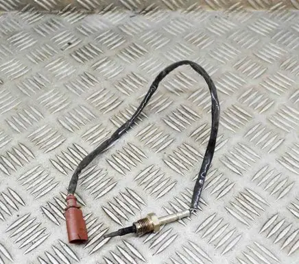 Audi A5 Oil temperature sensor 8W0906088B
