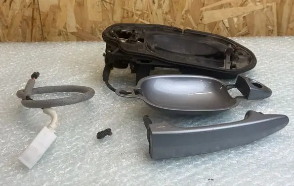 BMW 5 E60 E61 Front door exterior handle 51217034451 7034451