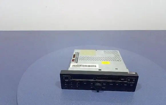 Radio/CD/DVD/GPS head unit