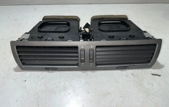 BMW 1 E81 E87 Dash center air vent grill 14121810