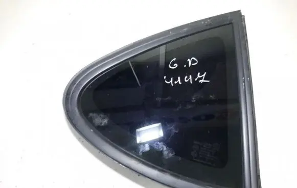 Chevrolet Tacuma Rear side window