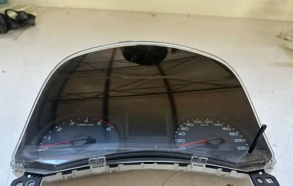 Isuzu D-Max Speedometer (instrument cluster) 8981561437