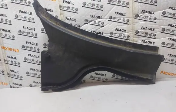 Volkswagen PASSAT B6 Wiper trim 3C1819404B