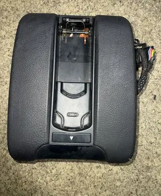 BMW 5 E39 Armrest 8213862 05032002 220708