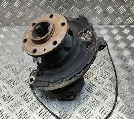 Iveco Daily 6th gen Front wheel hub 5802417991