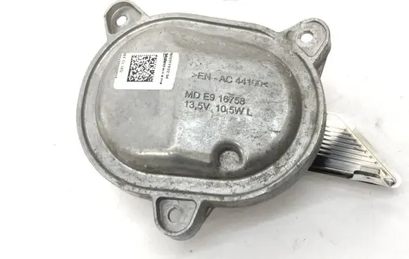 Volkswagen Golf Sportsvan LED ballast control module MDE916758