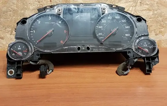 Audi A8 S8 D3 4E Speedometer (instrument cluster) 4E0920950F 1057