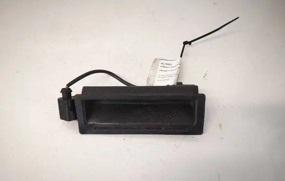 Volkswagen Touareg I Tailgate/trunk/boot exterior handle 1J0827566 1J0827566F