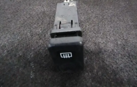 KIA Sportage Windscreen/window heater switch 940922