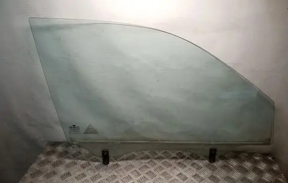 Hyundai Tucson JM Front door window glass four-door