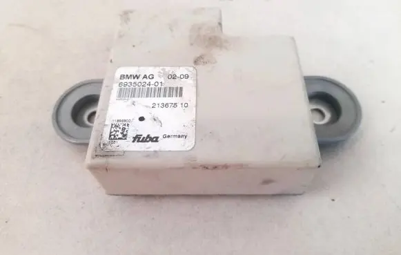 BMW 5 E60 E61 Antenna control unit 693502401 6935024-01