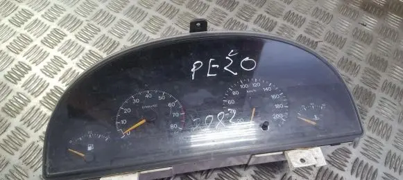 Peugeot 806 Speedometer (instrument cluster) 1471320080