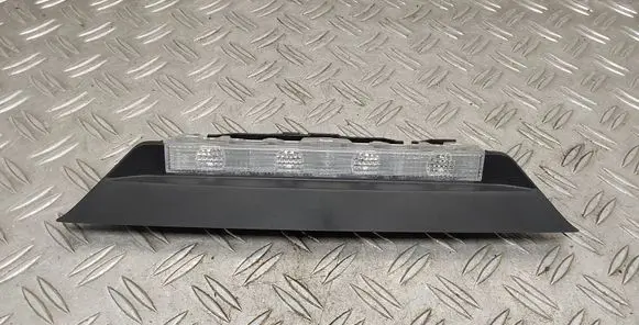 Toyota iQ Third/center stoplight