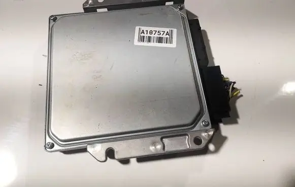 Subaru Legacy Engine control unit/module 2758007493