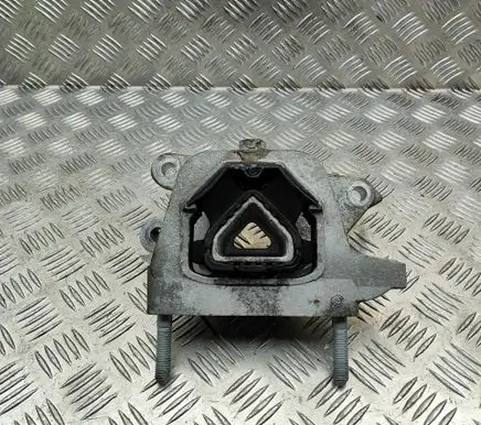 Opel Mokka B Engine mount bracket 9826533880
