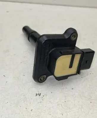 Seat Alhambra (Mk1) High voltage ignition coil 06B905115E GM111201