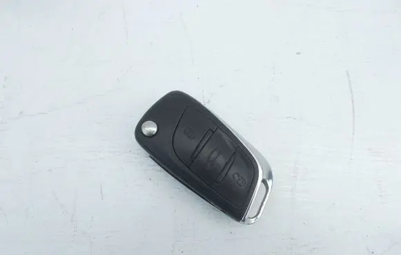 Citroen C4 II Ignition key/card 9665975480