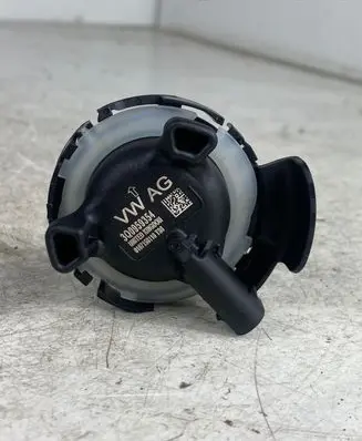 Volkswagen PASSAT B8 Airbag deployment crash/impact sensor 3Q0959354 0107158116