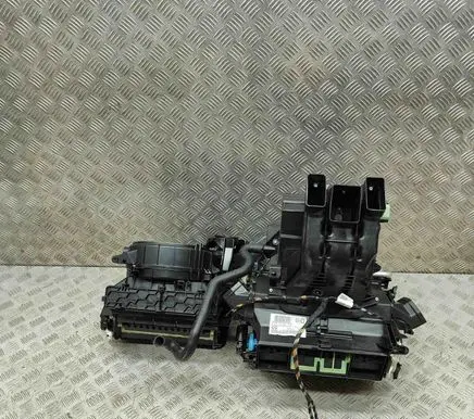 Volkswagen Golf VII Interior heater climate box assembly 5QE816005B