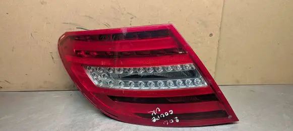 Mercedes-Benz C W204 Rear/tail lights 2048205464 S00L091