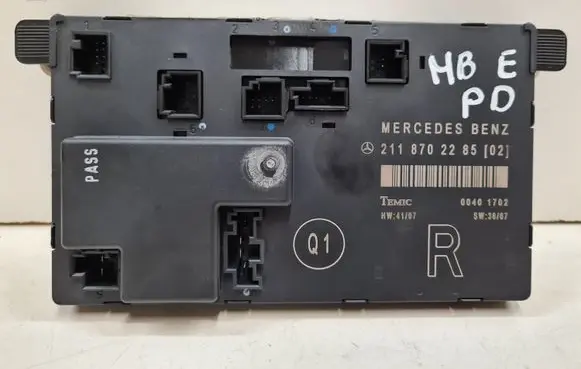 Mercedes-Benz E W211 Door control unit/module 2118702285 F06062327