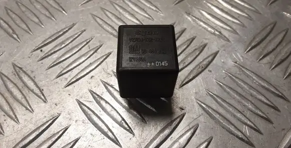 Opel Zafira A Other relay 90464760