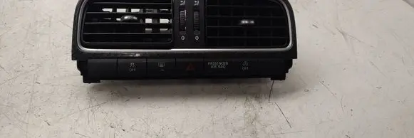 Volkswagen Polo V 6R Dash center air vent grill 6rf819728A