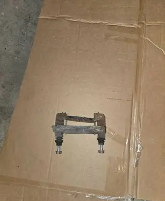 Toyota RAV 4 (XA40) Brake caliper pad carrier rear