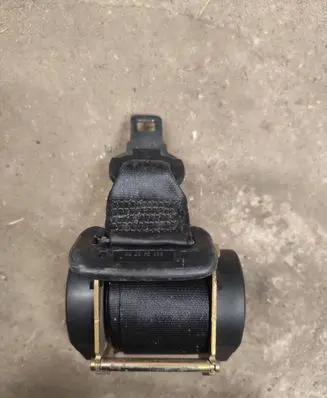 Peugeot 607 Middle seatbelt (rear) 4281330