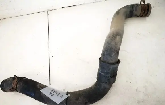 KIA Carens II Engine coolant pipe/hose