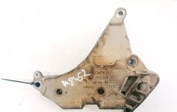 Volkswagen Golf VI Engine mounting bracket 03L199207