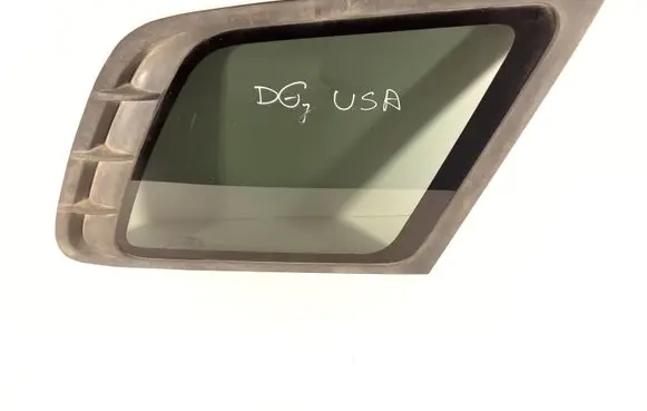 Hyundai Santa Fe Rear side window DOT398 M354