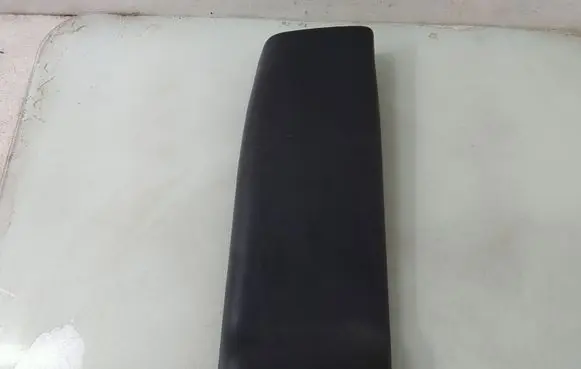 (B) pillar trim (bottom)