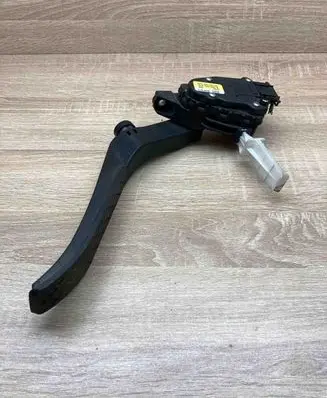 Audi Q7 4L Accelerator throttle pedal 7L0723507E 6PV00802626