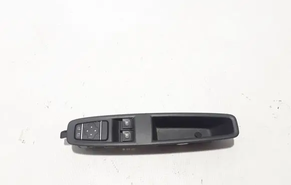 Renault Zoe Electric window control switch 809517054R