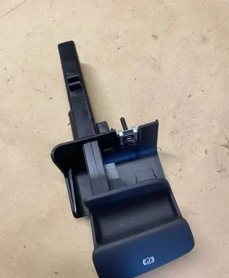 Audi Q7 4L Hand brake release handle 4L1711814