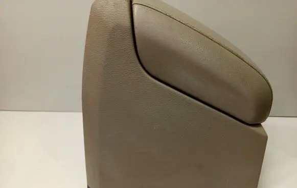 Volvo XC90 Armrest