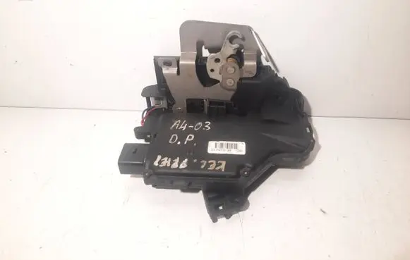 Audi A4 S4 B6 8E 8H Front door lock 8E1837016C