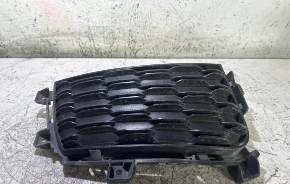 Front bumper lower grill
