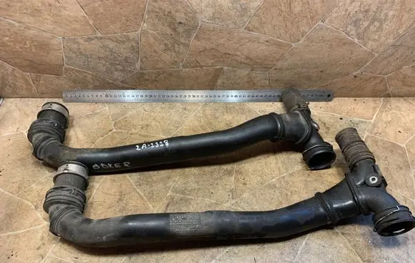 Porsche Boxster 987 Engine coolant pipe/hose 99710675103