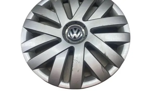 Volkswagen PASSAT B6 R16 wheel hub/cap/trim 1K0601147H