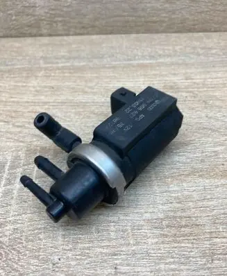 Audi A6 S6 C5 4B Turbo solenoid valve 059906627 72190322