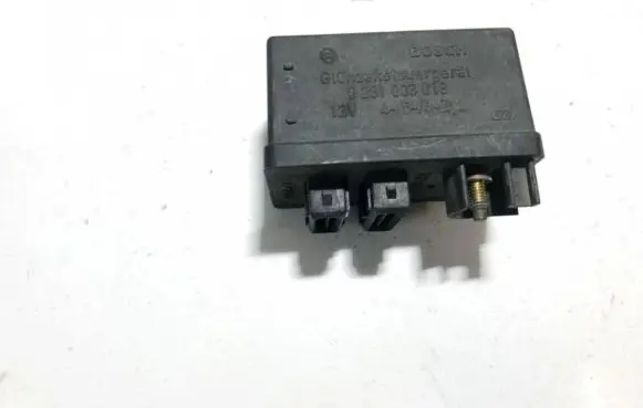 Jaguar S-Type Glow plug pre-heat relay 0281003018