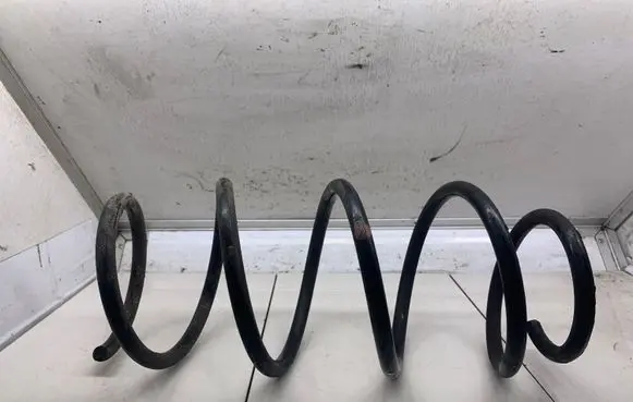 BMW 1 E81 E87 Front coil spring