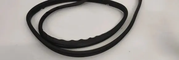 Renault Twingo III Rubber seal rear door 