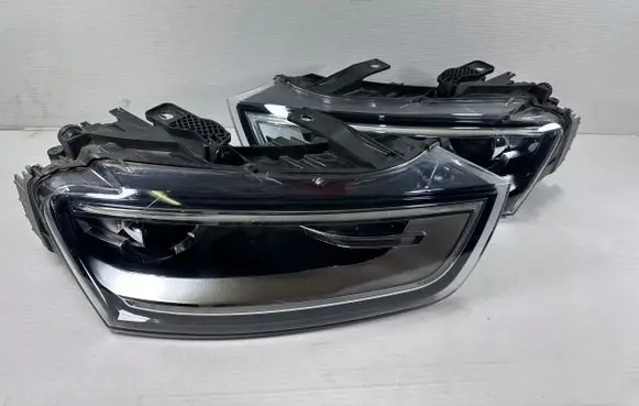 Audi Q3 8U Headlights/headlamps set 