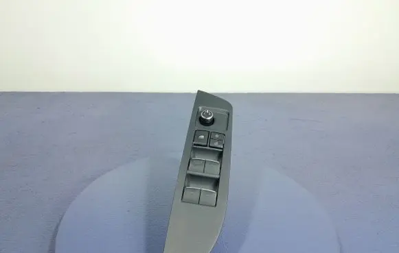 Toyota Corolla E10 Electric window control switch 74232-02G20